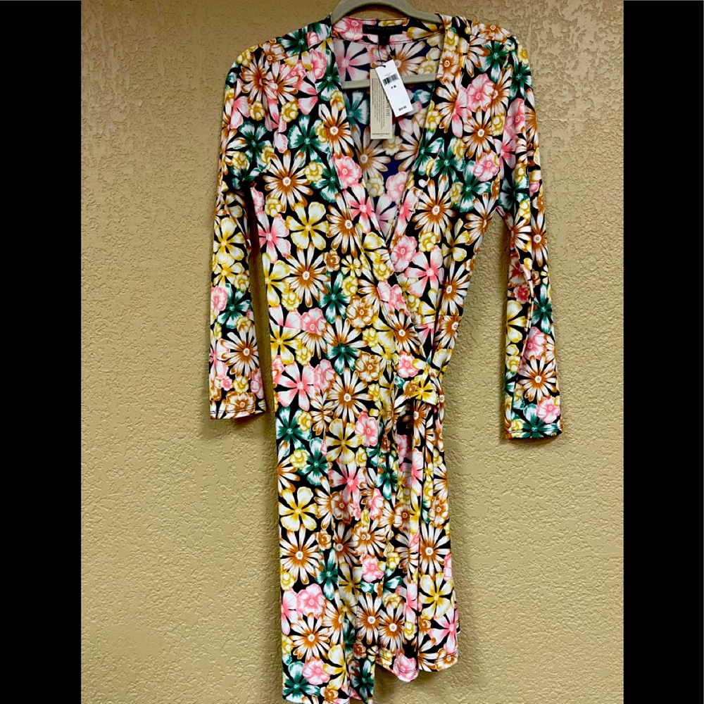 Banana republic NWT floral wrap around dress